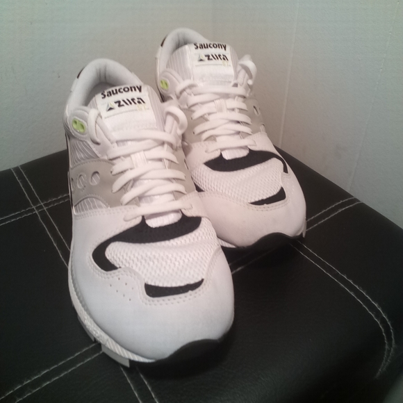 saucony it